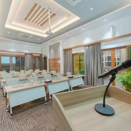 Samann Host Hotel Hulhumale Ngoại thất bức ảnh