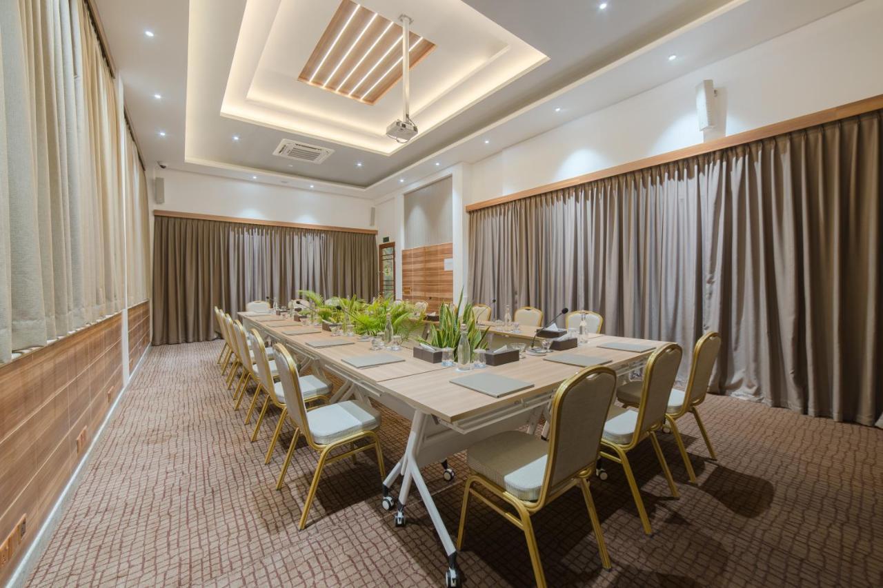 Samann Host Hotel Hulhumale Ngoại thất bức ảnh