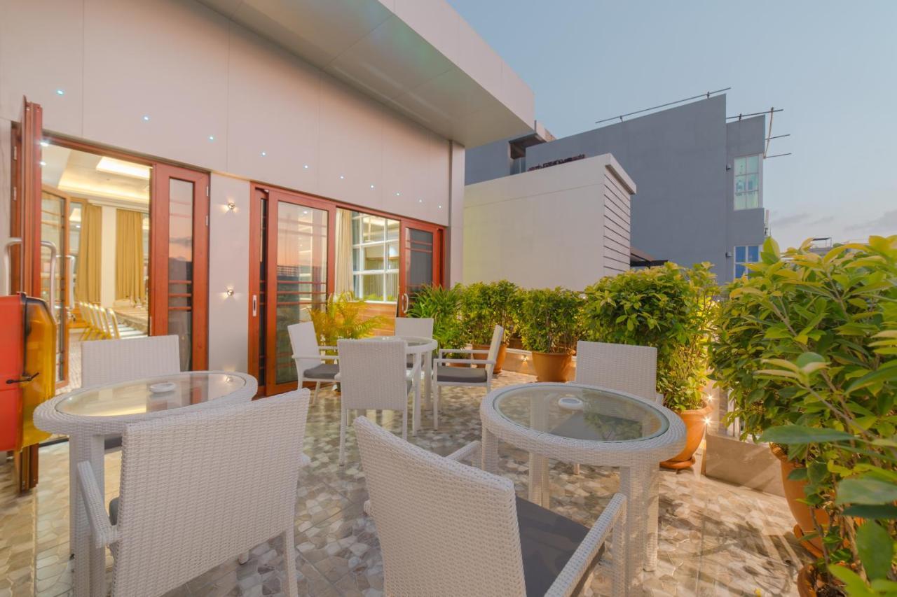 Samann Host Hotel Hulhumale Ngoại thất bức ảnh