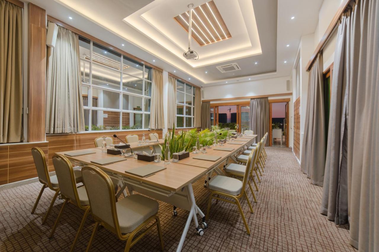 Samann Host Hotel Hulhumale Ngoại thất bức ảnh